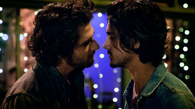Now Apocalypse - This is the Beginning of the End - Photos - Tyler Posey, Avan Jogia