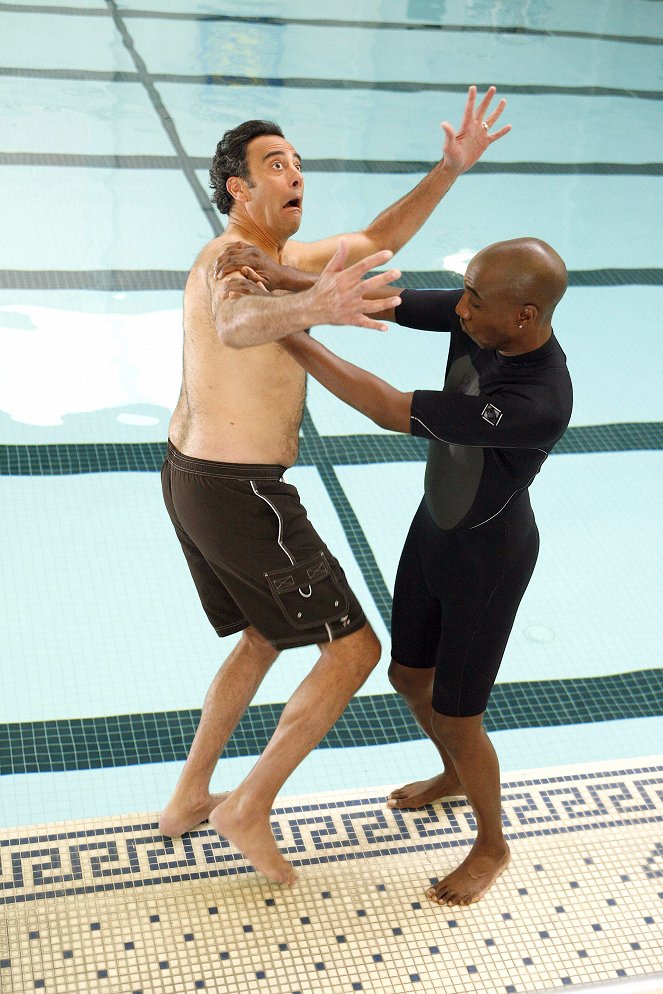 'Til Death - Season 2 - Swimming with the Starks - Photos - Brad Garrett, J.B. Smoove