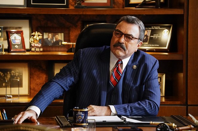 Blue Bloods - Crime Scene New York - Season 9 - Playing with Fire - Photos - Tom Selleck