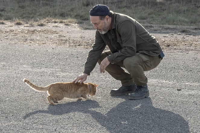 Fear the Walking Dead - Is Anybody Out There? - Photos - Rubén Blades
