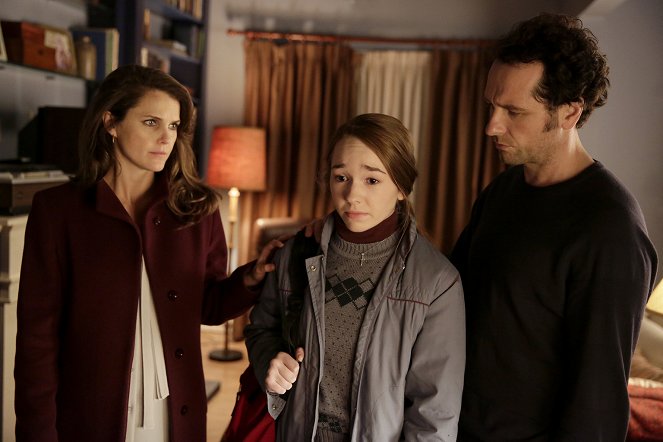 The Americans - Photos - Keri Russell, Holly Taylor, Matthew Rhys