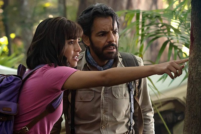 Dora and the Lost City of Gold - Photos - Isabela Merced, Eugenio Derbez