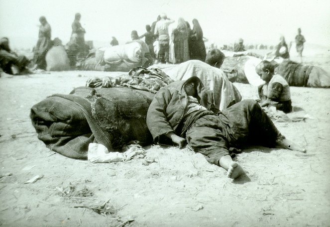 Die Austreibung des armenischen Volkes in die Wüste - De la película