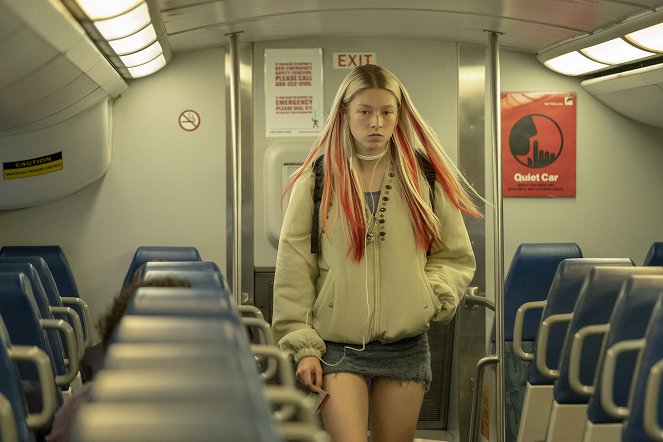 Euphoria - The Trials and Tribulations of Trying to Pee While Depressed - Van film - Hunter Schafer