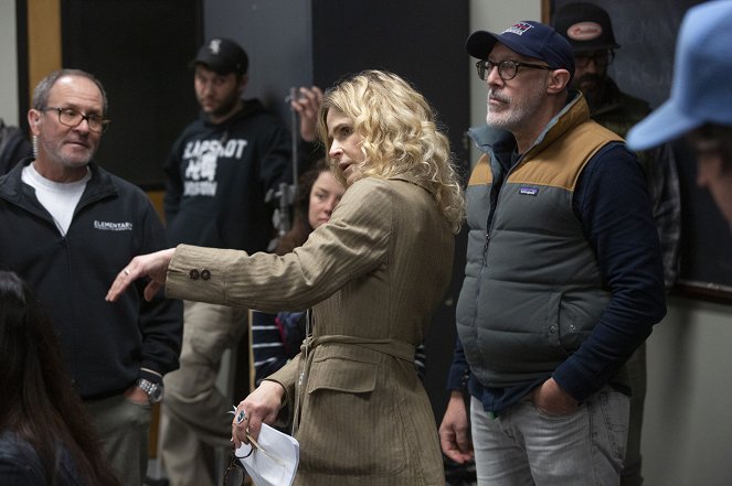 City on a Hill - Season 1 - Il n'y a pas de camp, putain ! - Tournage - Kyra Sedgwick