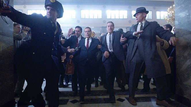 The Irishman - Van film - Ray Romano, Al Pacino, Robert De Niro