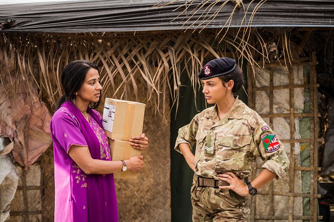 Our Girl - Nigeria, Belize and Bangladesh Tours: Episode 6 - Kuvat elokuvasta - Farzana Dua Elahe, Michelle Keegan