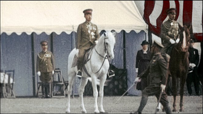 Apokalipszis: a második világháború - Filmfotók - Hirohito japán császár