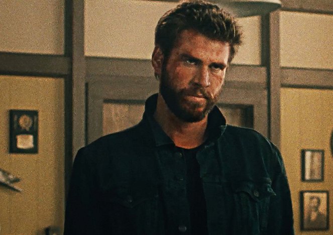 Killerman - A Lei das Ruas - Do filme - Liam Hemsworth