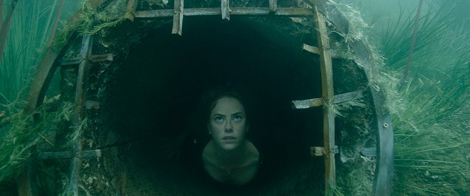 Infierno bajo el agua - De la película - Kaya Scodelario