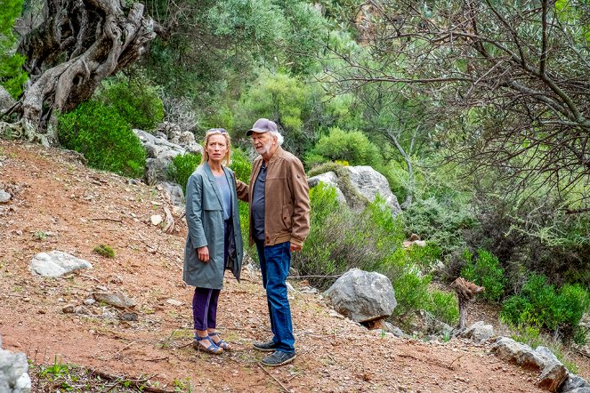 Halott ember nem jár olajfaligetben - Filmfotók - Sandra Borgmann, Michael Gwisdek