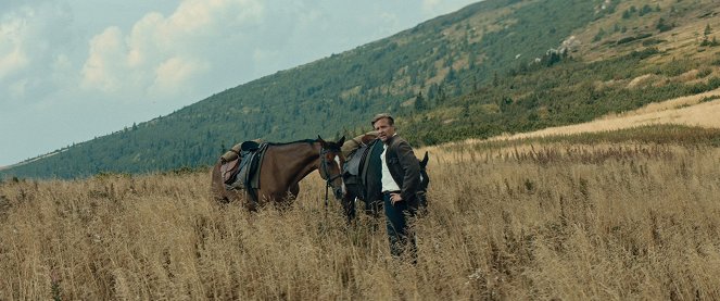 Ut og stjæle hester - Z filmu - Tobias Santelmann