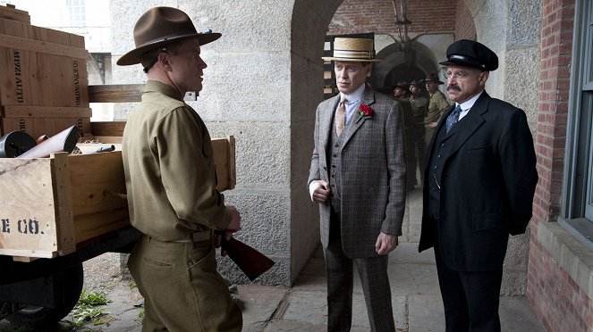 Boardwalk Empire - Two Boats and a Lifeguard - Photos - Steve Buscemi, Anthony Laciura