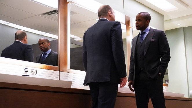 Suits, avocats sur mesure - Season 9 - Coup pour coup - Film - Dulé Hill