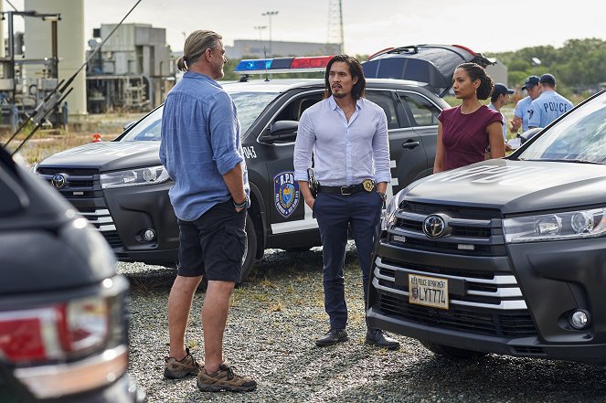 Reef Break - The Green Tide - Photos - Ray Stevenson, Desmond Chiam, Melissa Bonne