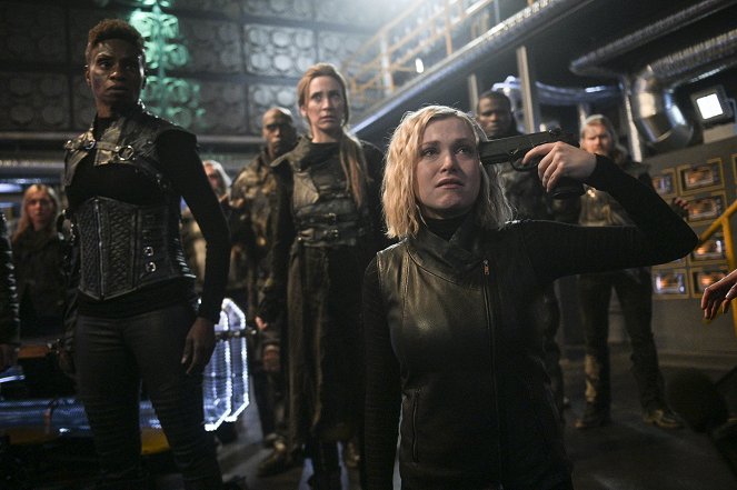 The 100 - The Blood of Sanctum - Kuvat elokuvasta - Adina Porter, Eliza Taylor