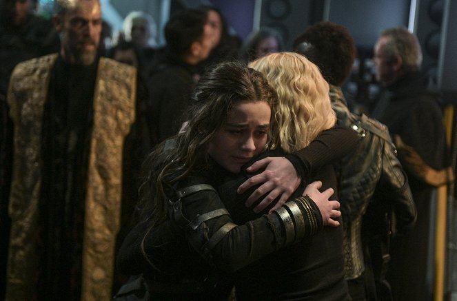 The 100 - The Blood of Sanctum - Photos - Lola Flanery
