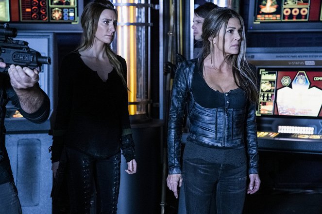 The 100 - What You Take with You - Photos - Paige Turco