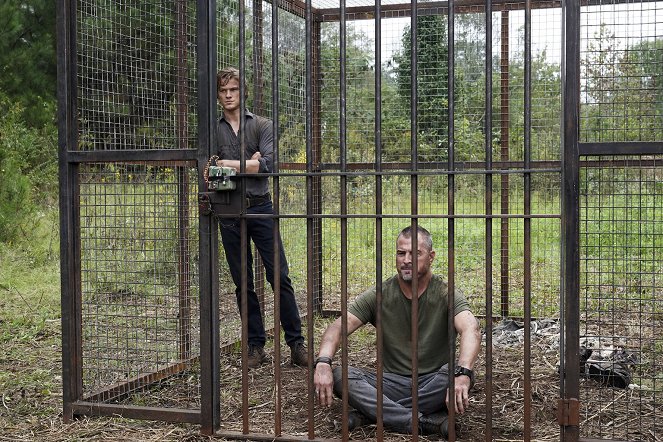 MacGyver - Probe 234 - Filmfotos - Lucas Till, George Eads