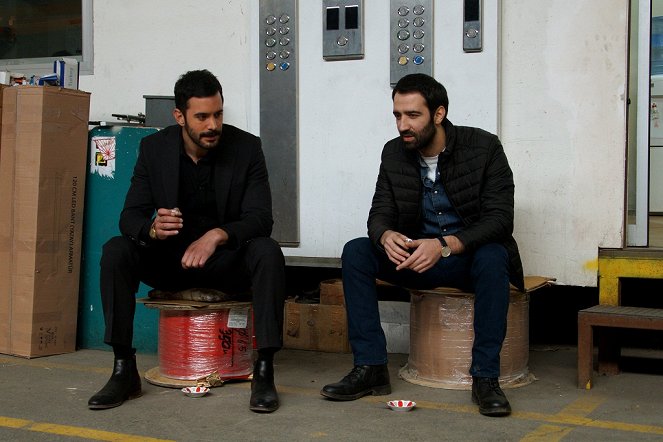 Kuzgun - Episode 8 - De la película - Barış Arduç, Caner Şahin