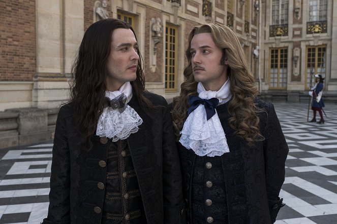 Versailles - O livro das revelações - Do filme - Alexander Vlahos, Evan Williams