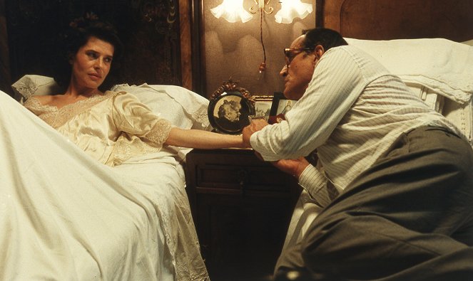 La famiglia - Z filmu - Fanny Ardant, Vittorio Gassman