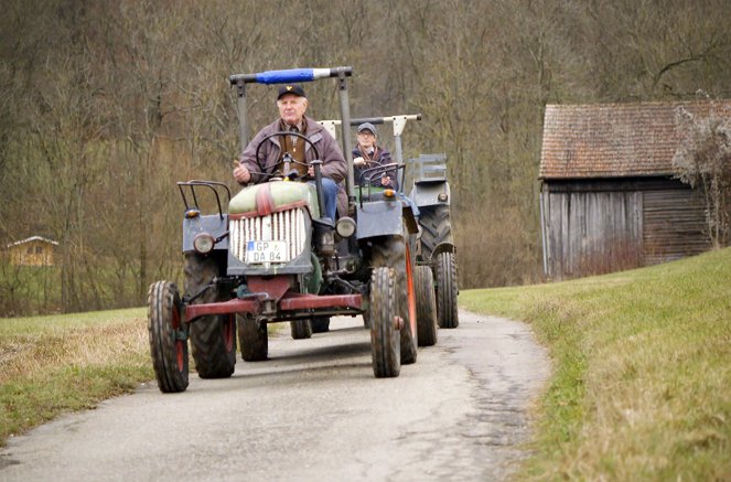 Halbe Hütte - Eine Provinzposse - Do filme