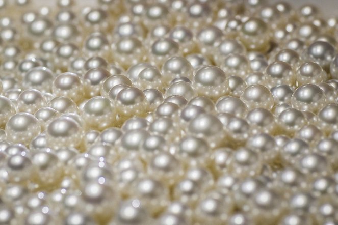 Secret Life Of Pearls - Do filme