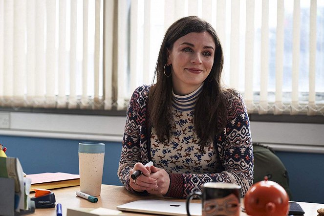 This Way Up - Season 1 - Episode 1 - Film - Aisling Bea