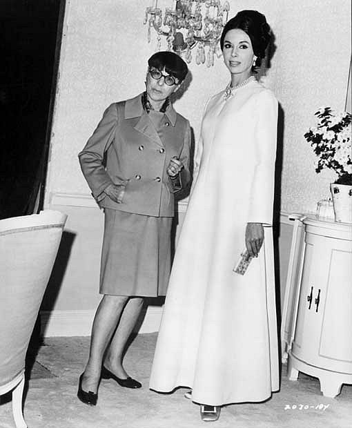 Airport - Making of - Edith Head, Dana Wynter