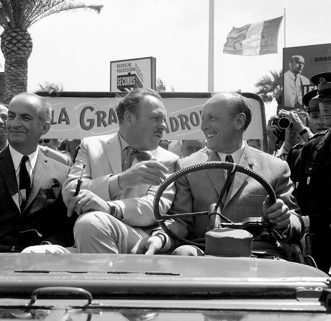 Don't Look Now: We're Being Shot At - Events - Louis de Funès, Terry-Thomas, Bourvil