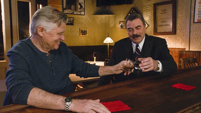 Blue Bloods - Crime Scene New York - Two-Faced - Photos - Treat Williams, Tom Selleck