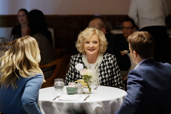 Blue Bloods - Crime Scene New York - By Hook or By Crook - Photos - Christine Ebersole