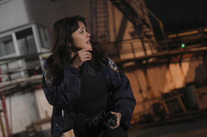 Blue Bloods - Das Leben als Boss - Filmfotos - Marisa Ramirez