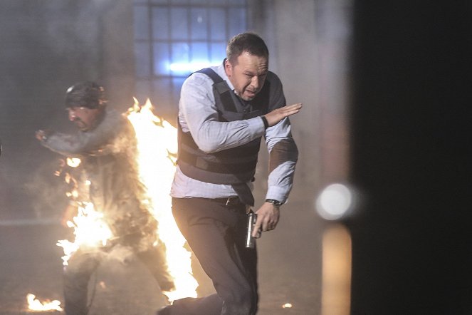 Blue Bloods - Crime Scene New York - By Hook or By Crook - Photos - Donnie Wahlberg