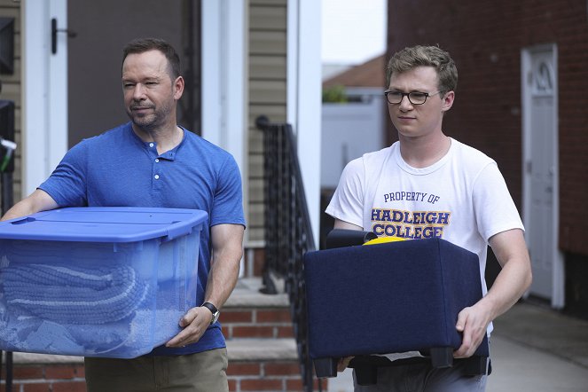 Blue Bloods - Crime Scene New York - Thicker Than Water - Photos - Donnie Wahlberg, Tony Terraciano