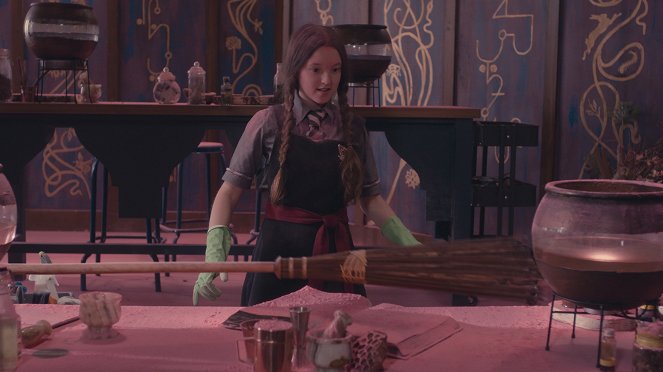 Čarodějnice školou povinné - Povstání košťat - Z filmu - Bella Ramsey