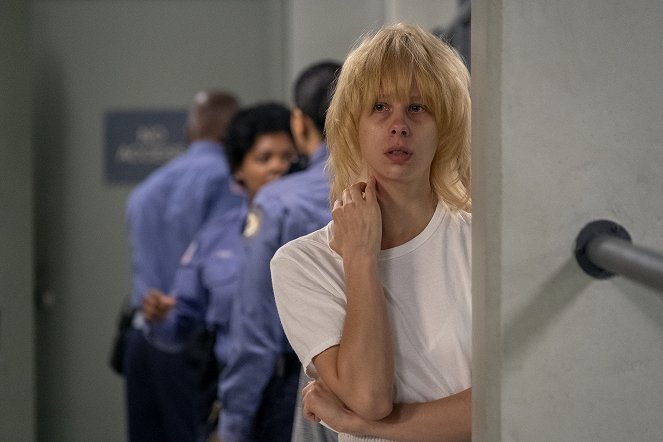 Orange Is the New Black - Beginning of the End - Photos - Christina Toth