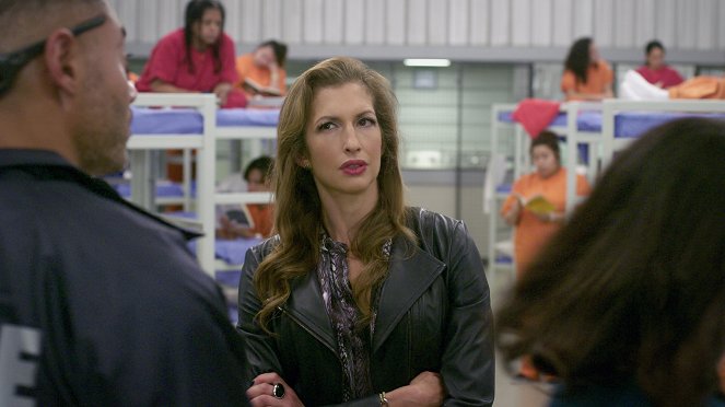 Orange Is the New Black - And Brown Is the New Orange - Photos - Alysia Reiner