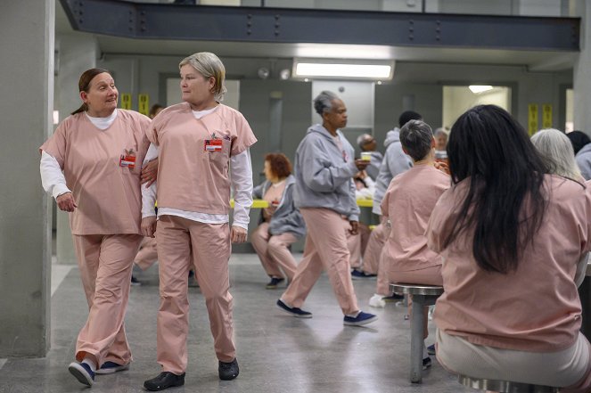 Orange Is the New Black - Here's Where We Get Off - Photos - Dale Soules, Kate Mulgrew