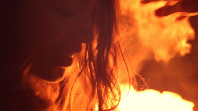 Burning Hope - Kuvat elokuvasta
