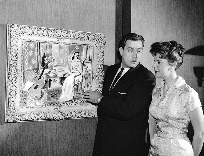 Perry Mason - The Case of the Crying Cherub - Photos - Raymond Burr, Mala Powers