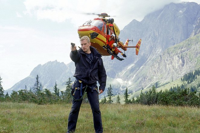 Medicopter 117 - Jedes Leben zählt - Heißer Schnee - De la película - Sebastian Bezzel