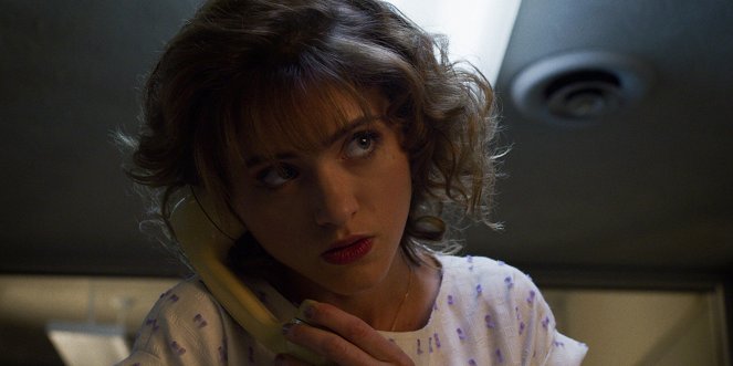 Stranger Things - Chapter One: Suzie, Do You Copy? - Photos - Natalia Dyer