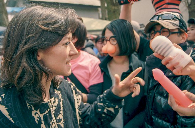 Love Rituals – Mit Charlotte Roche in … - Japan - Filmfotók - Charlotte Roche