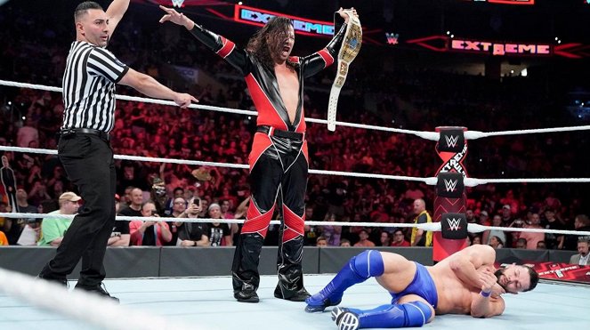 WWE Extreme Rules - Filmfotos - Shinsuke Nakamura, Fergal Devitt