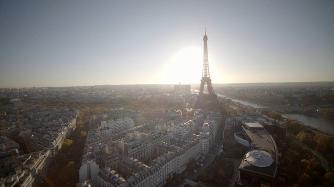 Paris Rooftops: Architectural Marvels - Photos