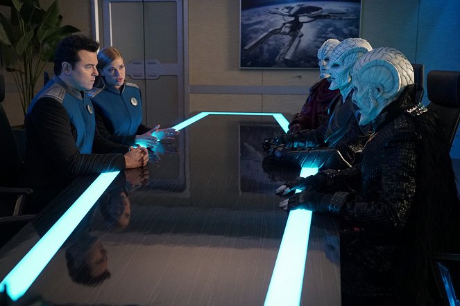 The Orville - Blood of Patriots - Kuvat elokuvasta