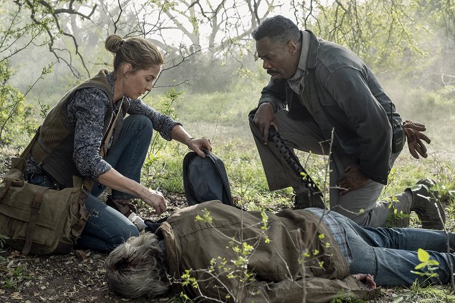 Fear the Walking Dead - Channel 4 - Van film - Jenna Elfman, Colman Domingo