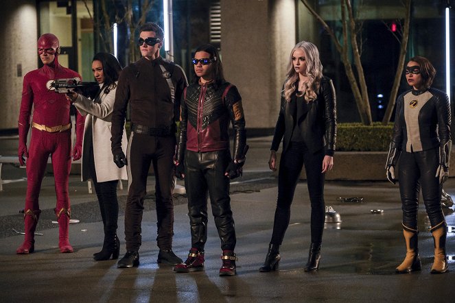 The Flash - Legacy - Photos - Grant Gustin, Candice Patton, Hartley Sawyer, Carlos Valdes, Danielle Panabaker, Jessica Parker Kennedy